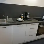 Haus Mit 6 Schlafzimmer, Pool Und Grossem Garten * Mader