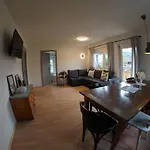 Haus Mit 6 Schlafzimmer, Pool Und Grossem Garten Διαμέρισμα Mader