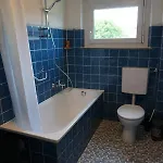 Appartement Haus Mit 6 Schlafzimmer, Pool Und Grossem Garten Mader