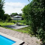 Haus Mit 6 Schlafzimmer, Pool Und Grossem Garten Διαμέρισμα *