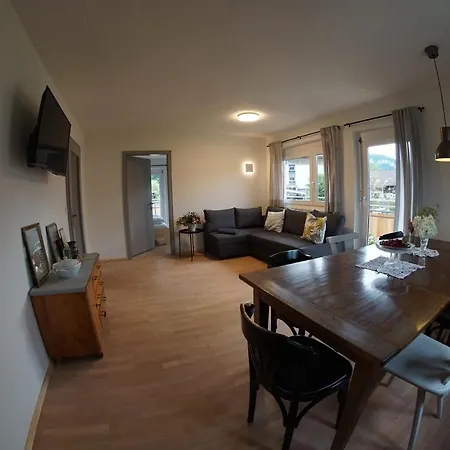 Haus Mit 6 Schlafzimmer, Pool Und Grossem Garten Apartment Mader