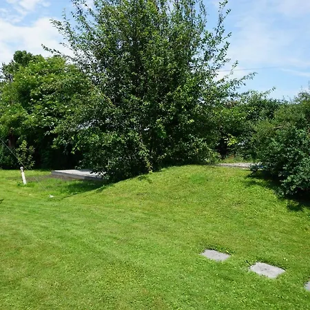 Apartment Haus Mit 6 Schlafzimmer, Pool Und Grossem Garten Mader