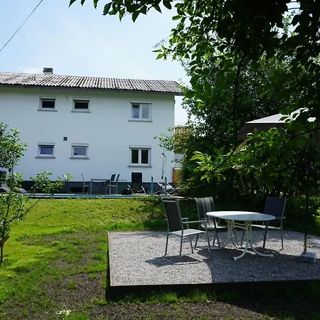 Haus Mit 6 Schlafzimmer, Pool Und Grossem Garten Mader