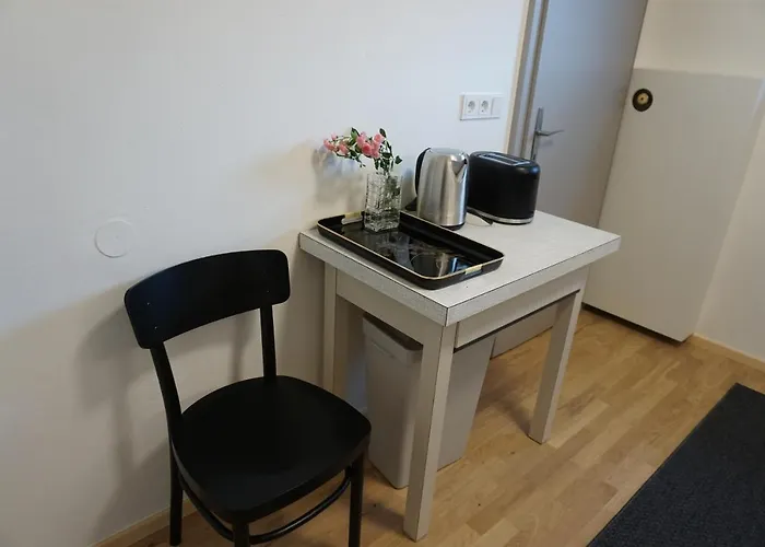 Haus Mit 6 Schlafzimmer, Pool Und Grossem Garten Apartment Mader