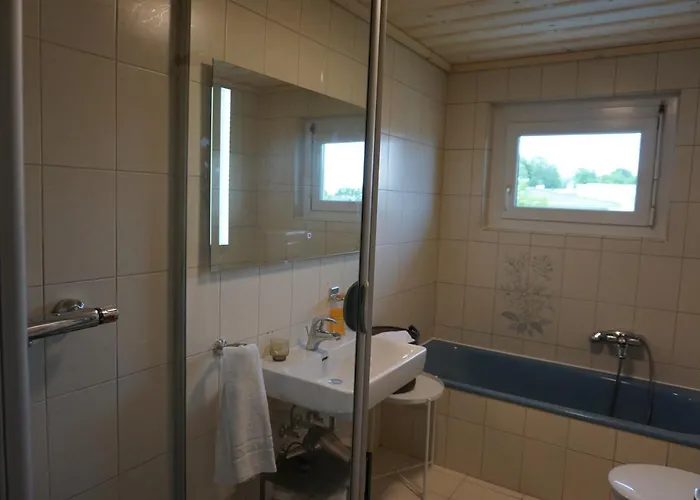 Haus Mit 6 Schlafzimmer, Pool Und Grossem Garten Mader